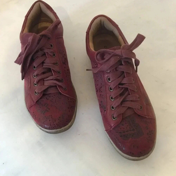 NWOT  Comfortiva Caledonia Memory foam Russet Red leather Women's Shoes Sz 9 M - Picture 3 of 12